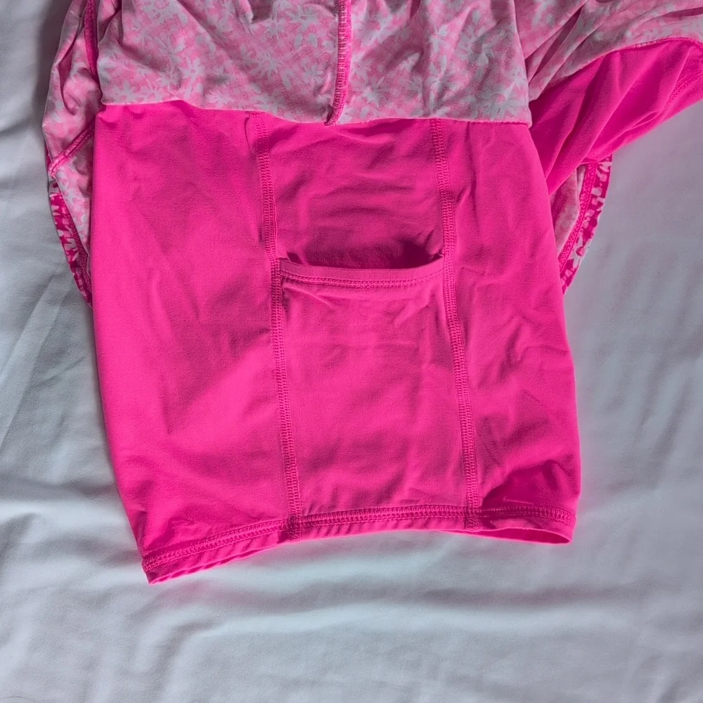 Lilly Pulitzer Corrine Luxletic skort. - Picture 6 of 7